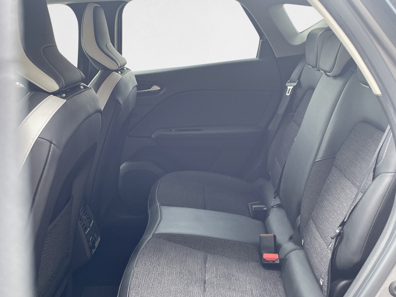 Renault Captur Zen E-TECH Híbrido enchufable 118 kW (160 CV) - 9