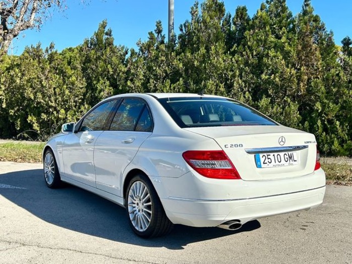 Mercedes-BenzClase C C 200 K Avantgarde 135 kW (184 CV) Vehículo usado en Barcelona - 3 Mercedes-BenzClase C C 200 K Avantgarde 135 kW (184 CV) Vehículo usado en Barcelona - 3