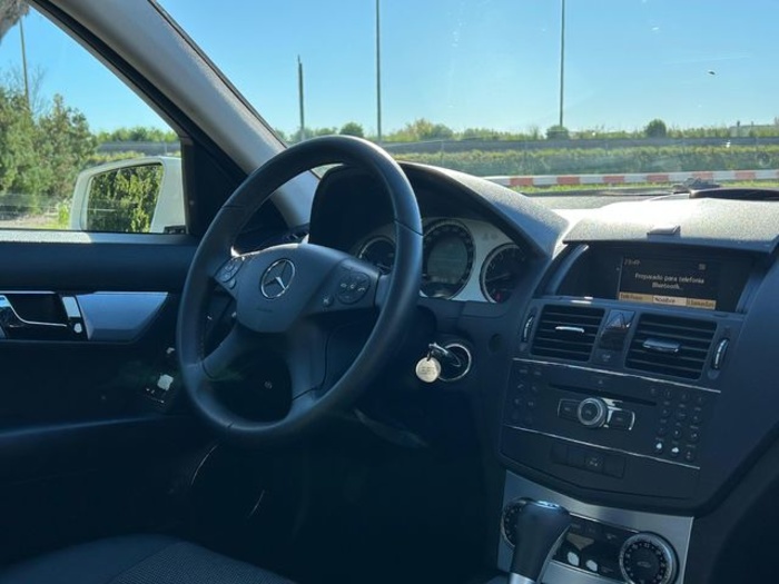 Mercedes-BenzClase C C 200 K Avantgarde 135 kW (184 CV) Vehículo usado en Barcelona - 14 Mercedes-BenzClase C C 200 K Avantgarde 135 kW (184 CV) Vehículo usado en Barcelona - 14