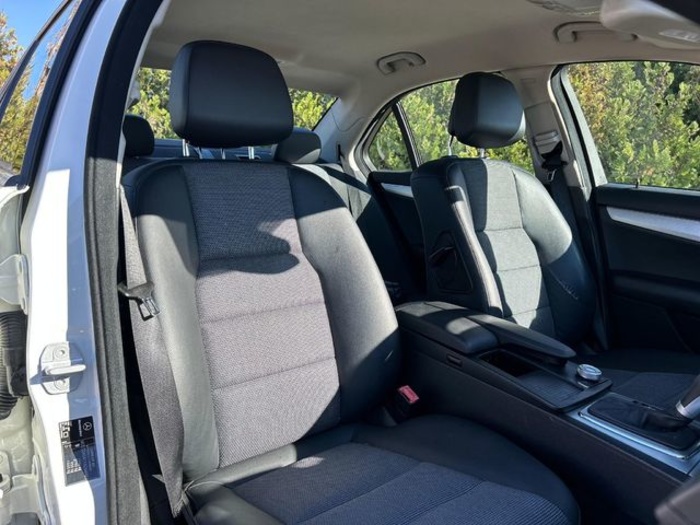 Mercedes-BenzClase C C 200 K Avantgarde 135 kW (184 CV) Vehículo usado en Barcelona - 27 Mercedes-BenzClase C C 200 K Avantgarde 135 kW (184 CV) Vehículo usado en Barcelona - 27