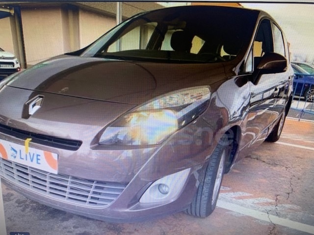 RenaultGrand Scenic Dynamique TCe 96 kW (130 CV) Vehículo usado en Barcelona - 1