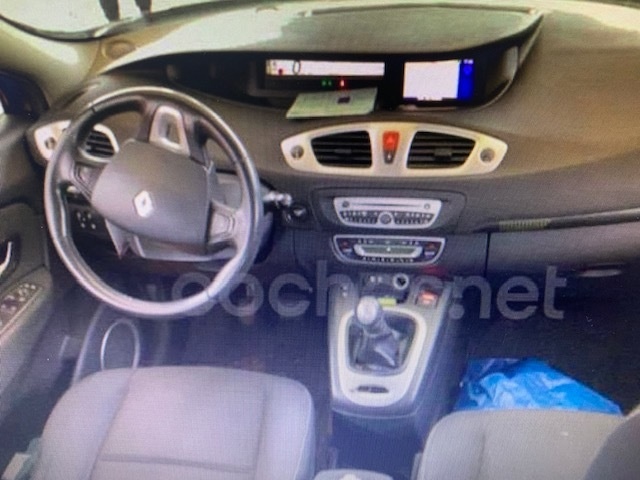 RenaultGrand Scenic Dynamique TCe 96 kW (130 CV) Vehículo usado en Barcelona - 4