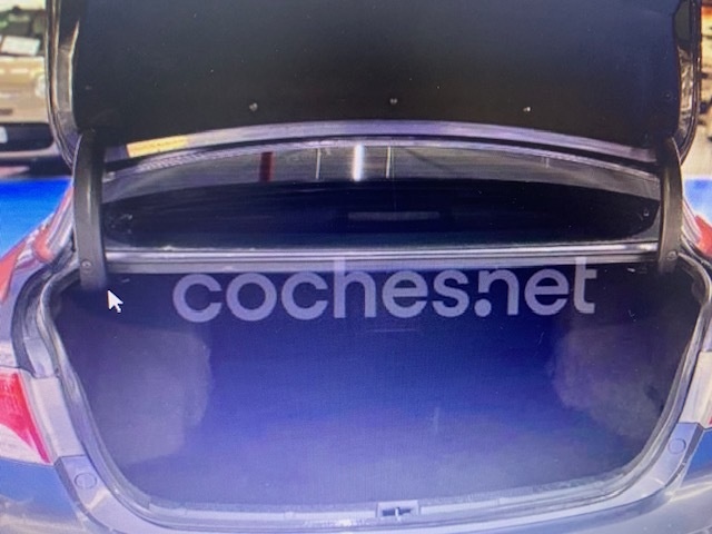 ToyotaAvensis 2.0 D-4D Advance 93 kW (126 CV) Vehículo usado en Barcelona - 8