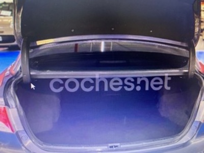 Toyota Avensis 2.0 D-4D Advance 93 kW (126 CV) Toyota Avensis 2.0 D-4D Advance 93 kW (126 CV)