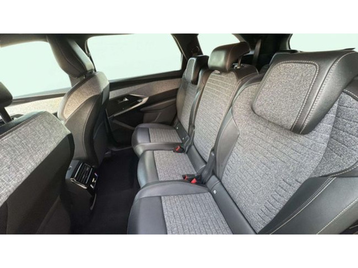 Peugeot5008 Hybrid 1.2 Allure eDCS6 100 kW (136 CV) Vehículo usado en Barcelona - 10 Peugeot5008 Hybrid 1.2 Allure eDCS6 100 kW (136 CV) Vehículo usado en Barcelona - 10