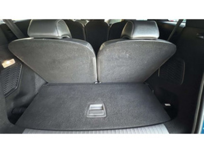 Peugeot 5008 Hybrid 1.2 Allure eDCS6 100 kW (136 CV) Peugeot 5008 Hybrid 1.2 Allure eDCS6 100 kW (136 CV)