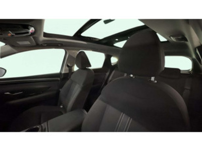 Hyundai Tucson 1.6 CRDI 48V Maxx DCT 100 kW (136 CV) Hyundai Tucson 1.6 CRDI 48V Maxx DCT 100 kW (136 CV)