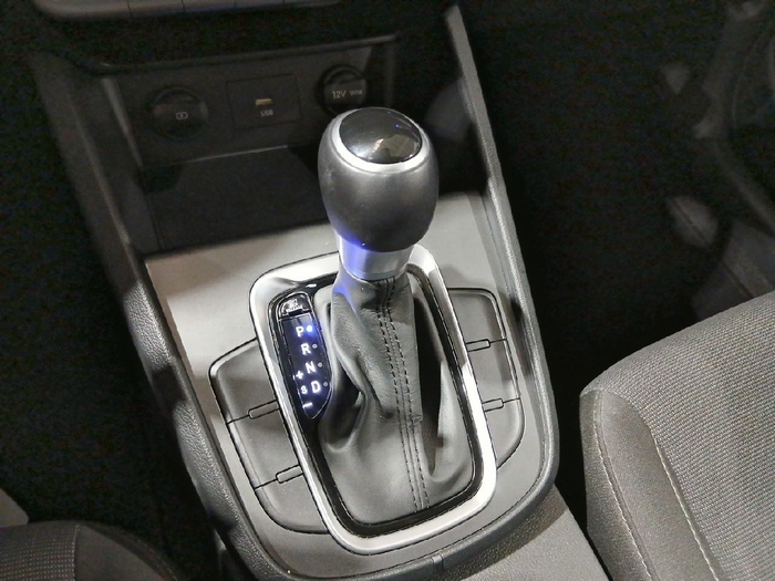 Hyundai Kona 1.6 GDI HEV Maxx DCT 104 kW (141 CV) - 7 Hyundai Kona 1.6 GDI HEV Maxx DCT 104 kW (141 CV) - 7