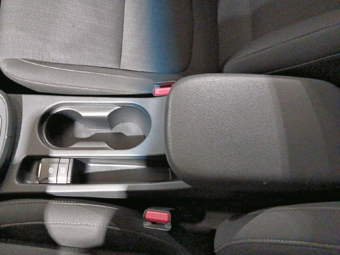 Hyundai Kona 1.6 GDI HEV Maxx DCT 104 kW (141 CV) - 17 Hyundai Kona 1.6 GDI HEV Maxx DCT 104 kW (141 CV) - 17