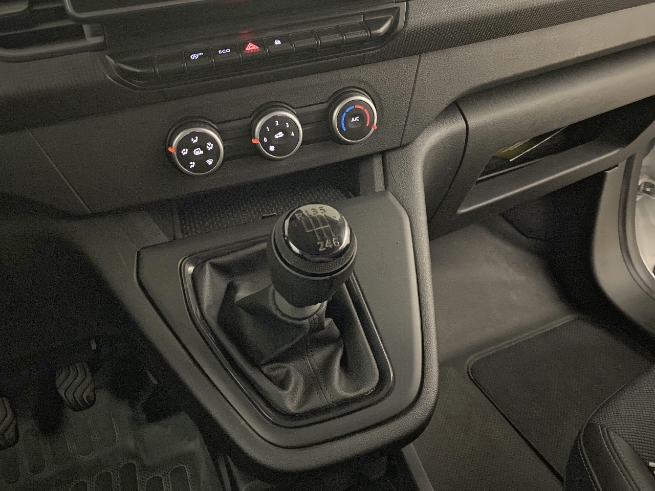 Renault Kangoo Furgon Ábrete Sésamo por Renault dCi 70 kW (95 CV) - 7