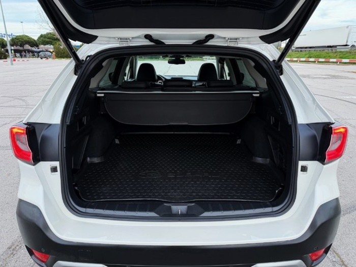 SubaruOutback 2.5 Field AWD CVT Lineartronic 124 kW (169 CV) Vehículo usado en Barcelona - 34 SubaruOutback 2.5 Field AWD CVT Lineartronic 124 kW (169 CV) Vehículo usado en Barcelona - 34