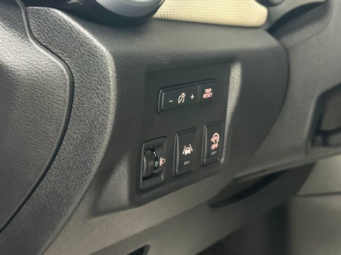 NissanMicra 1.5 dCi S&S N-Connecta 66 kW (90 CV) Vehículo usado en Barcelona - 14 NissanMicra 1.5 dCi S&S N-Connecta 66 kW (90 CV) Vehículo usado en Barcelona - 14