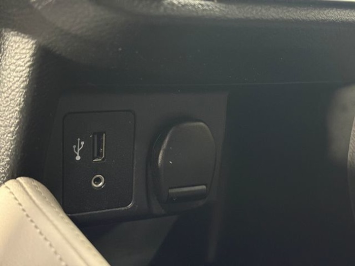 NissanMicra 1.5 dCi S&S N-Connecta 66 kW (90 CV) Vehículo usado en Barcelona - 28 NissanMicra 1.5 dCi S&S N-Connecta 66 kW (90 CV) Vehículo usado en Barcelona - 28