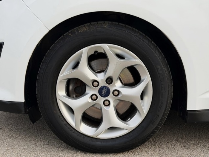 FordGrand C-Max 1.6Ti VCT Trend 92 kW (125 CV) Vehículo usado en Barcelona - 11 FordGrand C-Max 1.6Ti VCT Trend 92 kW (125 CV) Vehículo usado en Barcelona - 11