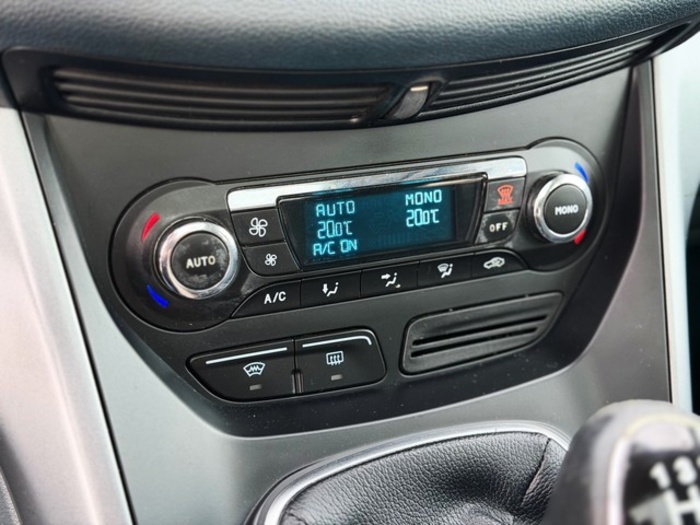 FordGrand C-Max 1.6Ti VCT Trend 92 kW (125 CV) Vehículo usado en Barcelona - 23 FordGrand C-Max 1.6Ti VCT Trend 92 kW (125 CV) Vehículo usado en Barcelona - 23