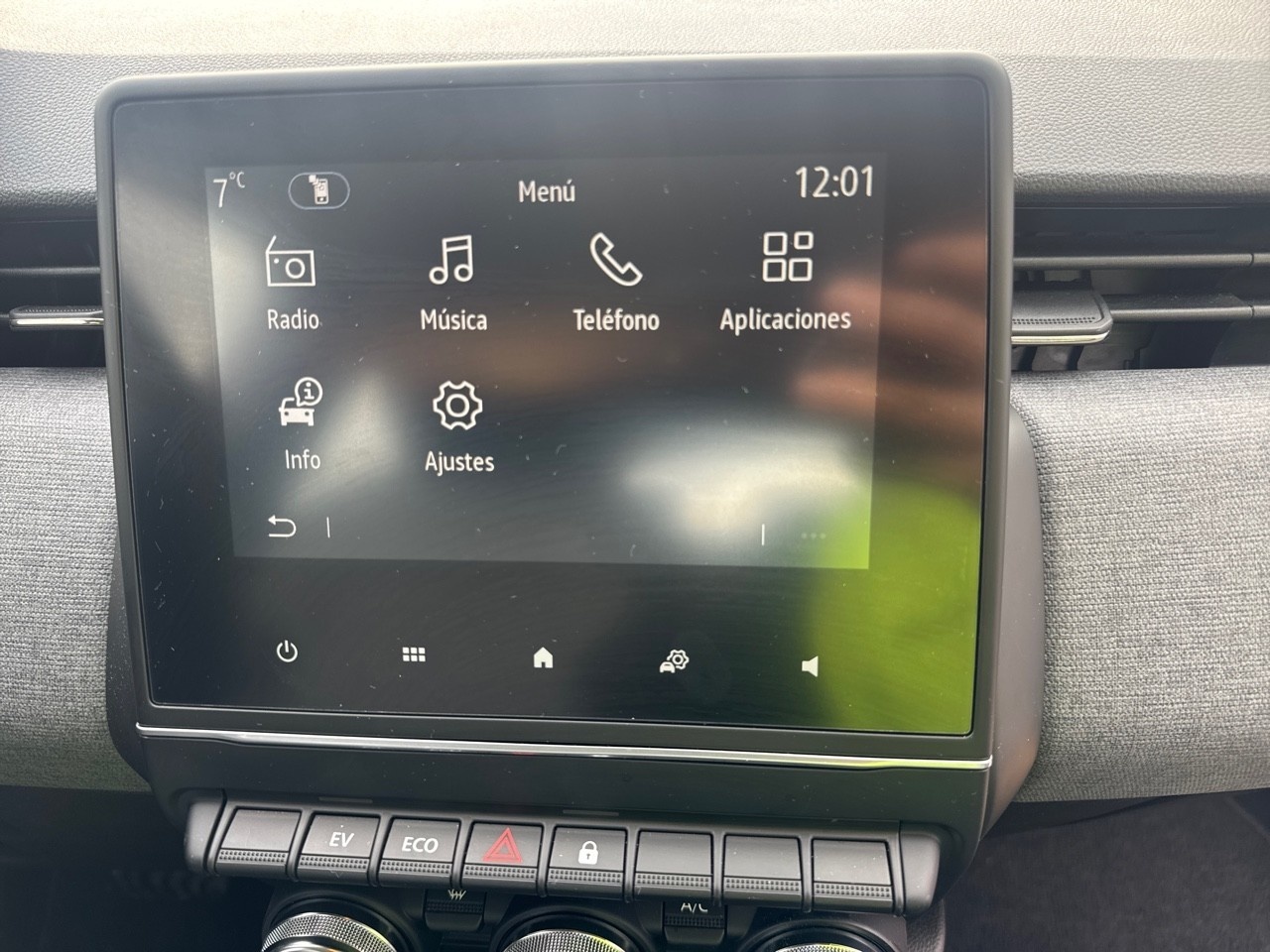 Renault Clio Evolution E-Tech full hybrid 145 105 kW (143 CV) - 6