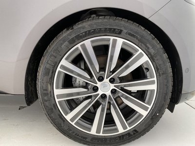 Land Rover Range Rover 3.0D I6 MHEV SE AWD Auto 221 kW (300 CV) Land Rover Range Rover 3.0D I6 MHEV SE AWD Auto 221 kW (300 CV)