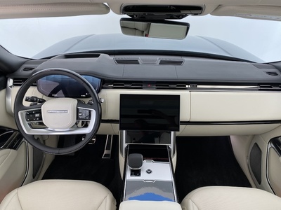 Land Rover Range Rover 4.4 V8 MHEV Autobiography AWD Auto 390 kW (530 CV) Land Rover Range Rover 4.4 V8 MHEV Autobiography AWD Auto 390 kW (530 CV)