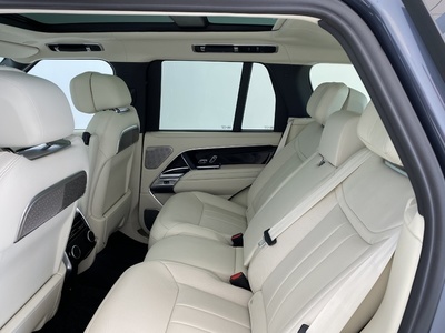 Land Rover Range Rover 4.4 V8 MHEV Autobiography AWD Auto 390 kW (530 CV) Land Rover Range Rover 4.4 V8 MHEV Autobiography AWD Auto 390 kW (530 CV)