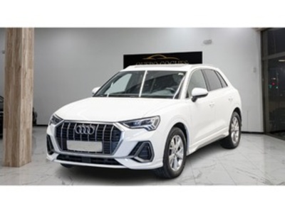Audi Q3 S line 35 TFSI 110 kW (150 CV) Audi Q3 S line 35 TFSI 110 kW (150 CV)