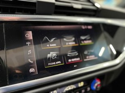 Audi Q3 S line 35 TFSI 110 kW (150 CV) Audi Q3 S line 35 TFSI 110 kW (150 CV)