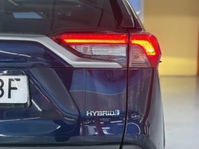 Toyota Rav4 2.5l hybrid Luxury 160 kW (218 CV) Toyota Rav4 2.5l hybrid Luxury 160 kW (218 CV)