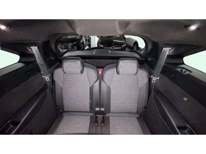 Peugeot5008 Hybrid 1.2 Allure eDCS6 107 kW (145 CV) Vehículo usado en Barcelona - 11 Peugeot5008 Hybrid 1.2 Allure eDCS6 107 kW (145 CV) Vehículo usado en Barcelona - 11