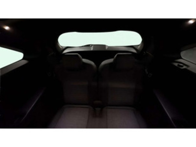Peugeot 5008 Hybrid 1.2 Allure eDCS6 107 kW (145 CV) Peugeot 5008 Hybrid 1.2 Allure eDCS6 107 kW (145 CV)
