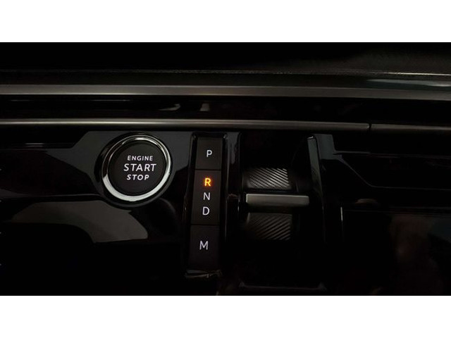 Peugeot5008 Hybrid 1.2 Allure eDCS6 100 kW (136 CV) Vehículo usado en Barcelona - 17