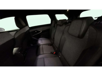 Peugeot 5008 Hybrid 1.2 Allure eDCS6 100 kW (136 CV) Peugeot 5008 Hybrid 1.2 Allure eDCS6 100 kW (136 CV)