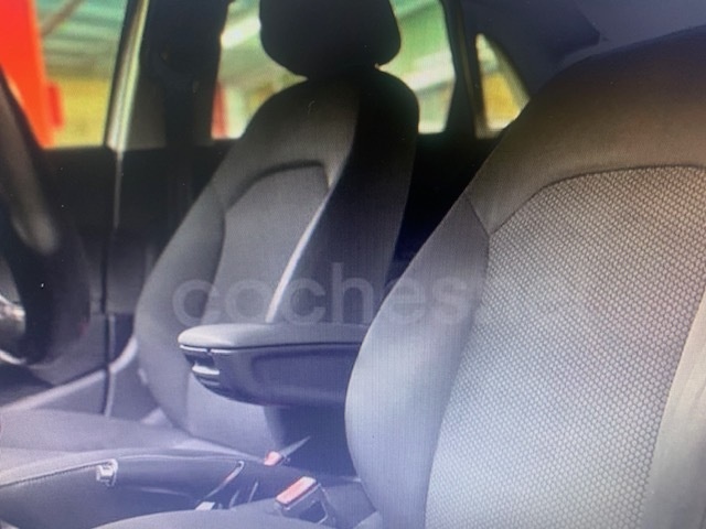 AudiA1 Sportback Adrenalin 1.4 TDI ultra 66 kW (90 CV) Vehículo usado en Barcelona - 4