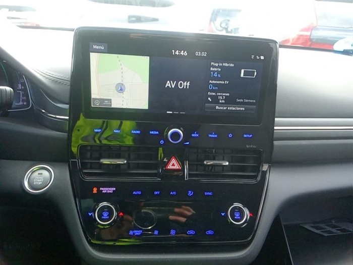 HyundaiIoniq 1.6 GDI PHEV Tecno DT 104 kW (141 CV) Vehículo usado en Barcelona - 3 HyundaiIoniq 1.6 GDI PHEV Tecno DT 104 kW (141 CV) Vehículo usado en Barcelona - 3