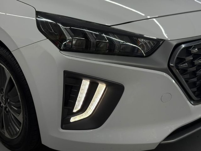 HyundaiIoniq 1.6 GDI PHEV Tecno DT 104 kW (141 CV) Vehículo usado en Barcelona - 7 HyundaiIoniq 1.6 GDI PHEV Tecno DT 104 kW (141 CV) Vehículo usado en Barcelona - 7