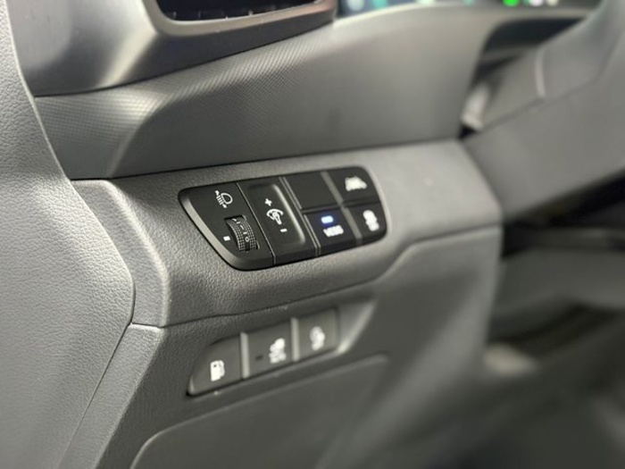 HyundaiIoniq 1.6 GDI PHEV Tecno DT 104 kW (141 CV) Vehículo usado en Barcelona - 16 HyundaiIoniq 1.6 GDI PHEV Tecno DT 104 kW (141 CV) Vehículo usado en Barcelona - 16