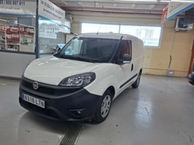 Fiat Dobló Cargo 1.6 Multijet Base 77 kW (105 CV) Fiat Dobló Cargo 1.6 Multijet Base 77 kW (105 CV)