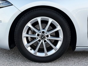Mercedes-Benz Clase A 200 Sedán 120 kW (163 CV)