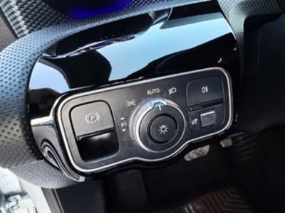 Mercedes-Benz Clase A 200 Sedán 120 kW (163 CV) Mercedes-Benz Clase A 200 Sedán 120 kW (163 CV)