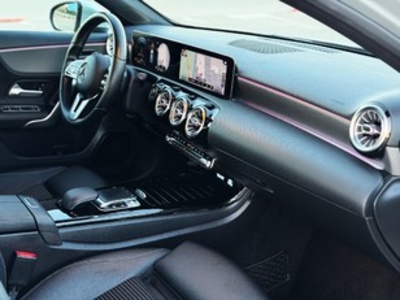 Mercedes-Benz Clase A 200 Sedán 120 kW (163 CV) Mercedes-Benz Clase A 200 Sedán 120 kW (163 CV)