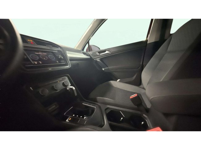 VolkswagenTiguan Sport 2.0 TSI 4Motion 132 kW (180 CV) DSG Vehículo usado en Barcelona - 19 VolkswagenTiguan Sport 2.0 TSI 4Motion 132 kW (180 CV) DSG Vehículo usado en Barcelona - 19