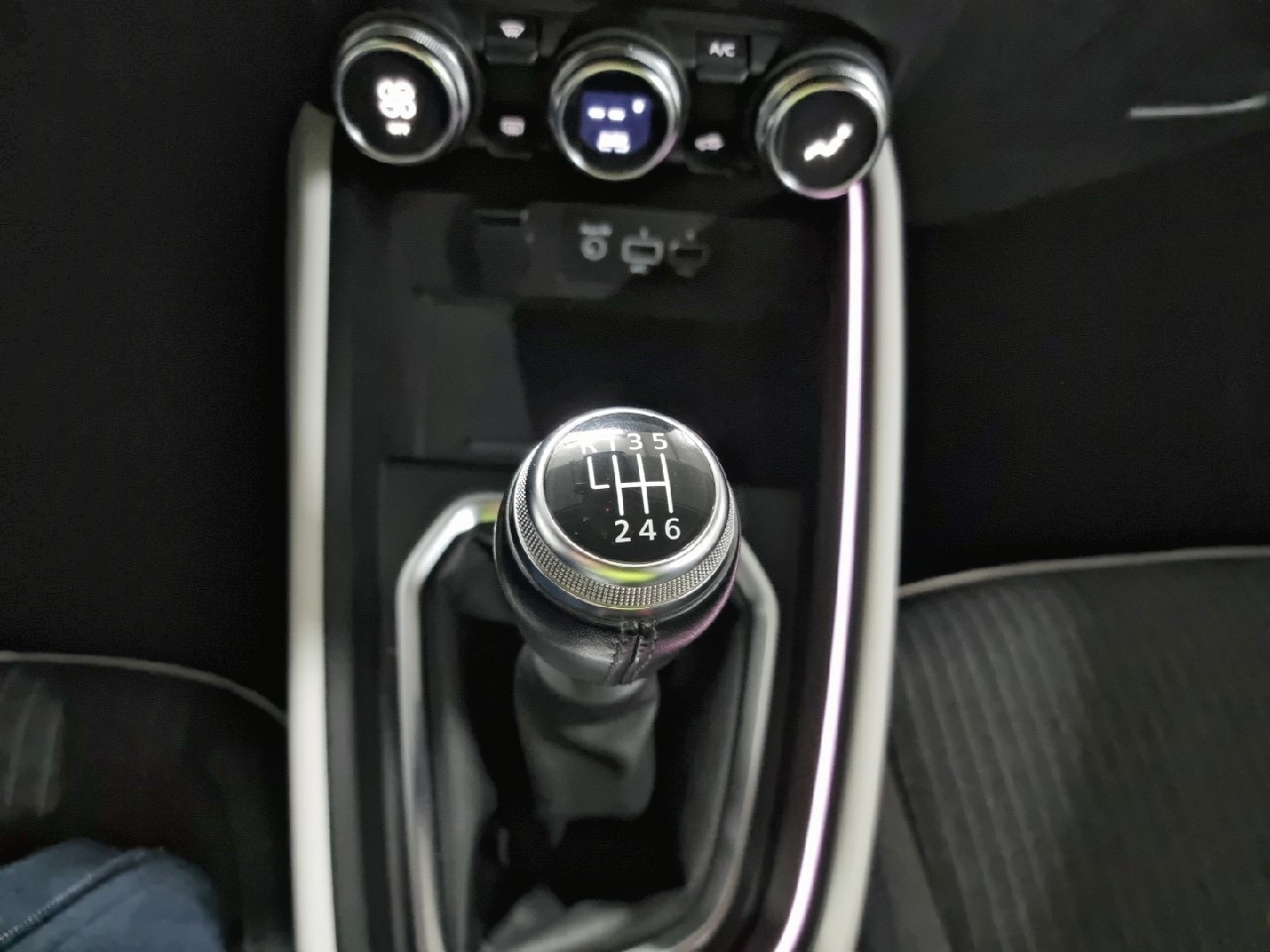 Renault Clio Techno TCe 66 kW (90 CV) - 7