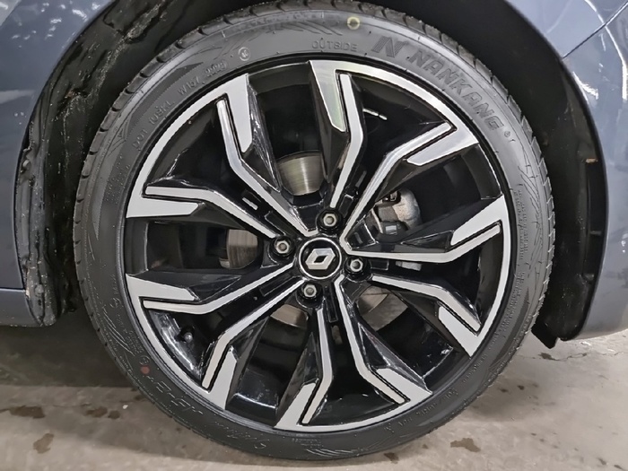 Renault Clio Techno TCe 66 kW (90 CV) - 10 Renault Clio Techno TCe 66 kW (90 CV) - 10