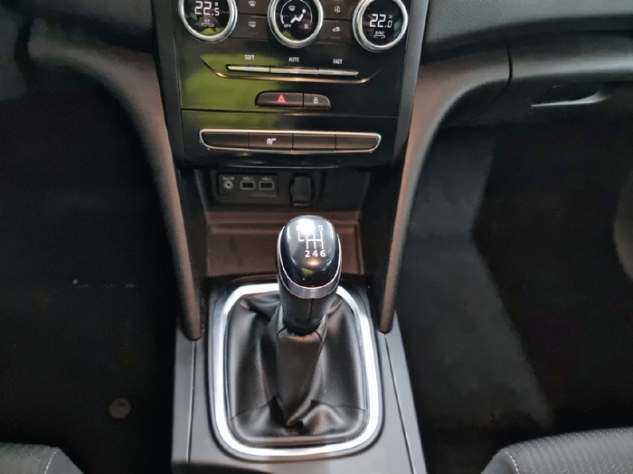 Renault Megane Sport Tourer Intens Blue dCi 85 kW (115 CV) - 7 Renault Megane Sport Tourer Intens Blue dCi 85 kW (115 CV) - 7