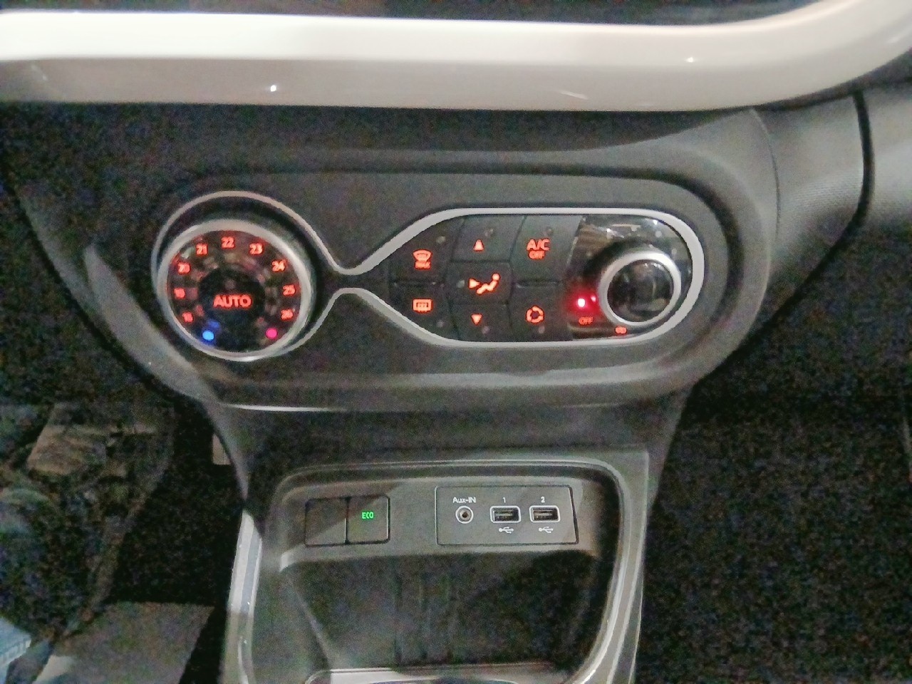 Renault Twingo Zen R80 batería 20kWh 60 kW (82 CV) - 13