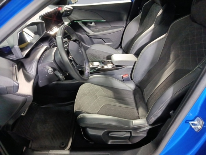 Peugeot e-2008 Eléctrico GT Pack 100 kW (136 CV) Vehículo usado en Las Palmas - 8 Peugeot e-2008 Eléctrico GT Pack 100 kW (136 CV) Vehículo usado en Las Palmas - 8