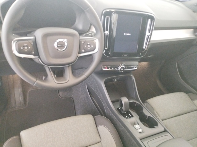 Volvo XC40 B3 G Core Auto 120 kW (163 CV) KM0 en Las Palmas - 2