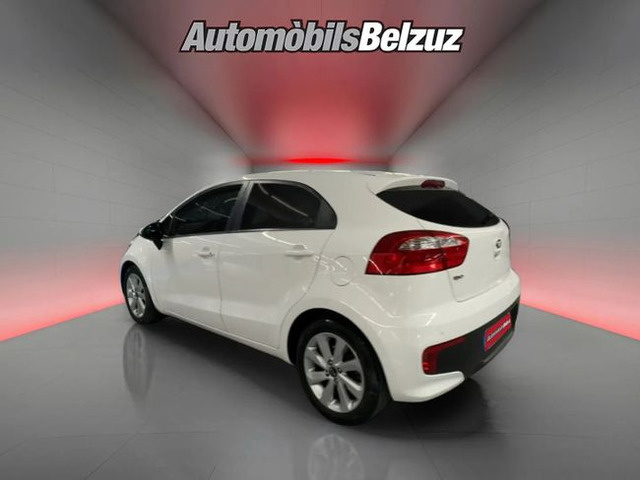 KiaRio 1.2 CVVT Concept 62 kW (84 CV) Vehículo usado en Barcelona - 4