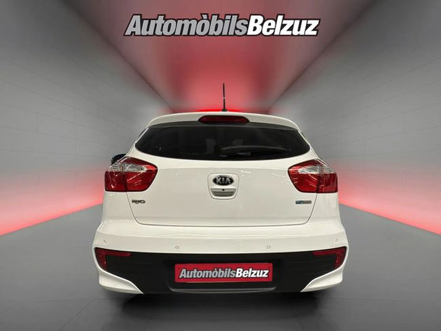 KiaRio 1.2 CVVT Concept 62 kW (84 CV) Vehículo usado en Barcelona - 5