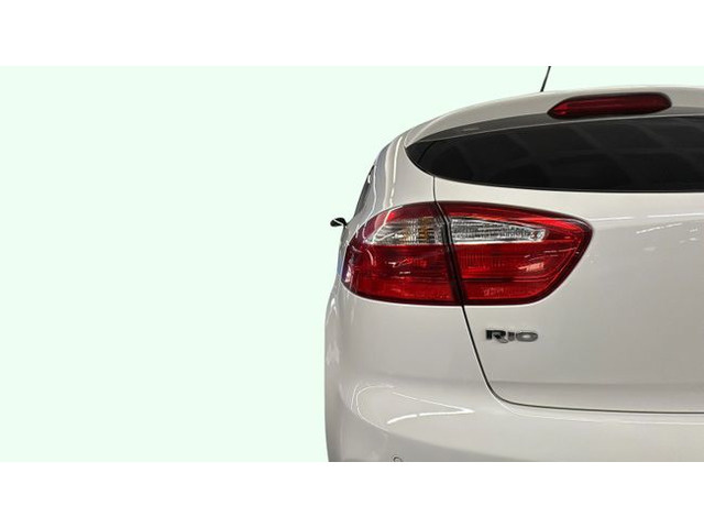 KiaRio 1.2 CVVT Concept 62 kW (84 CV) Vehículo usado en Barcelona - 16