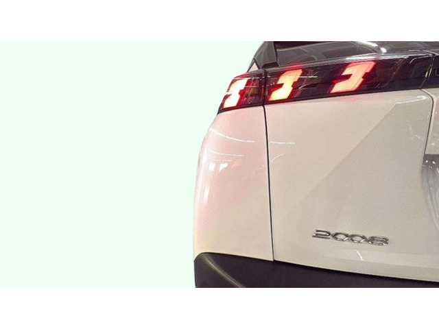 Peugeot2008 PureTech 100 S&S Allure Pack 75 kW (100 CV) Vehículo usado en Barcelona - 18