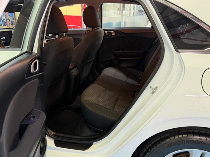 KiaCeed 1.0 T-GDi Concept 88 kW (120 CV) Vehículo usado en Barcelona - 9 KiaCeed 1.0 T-GDi Concept 88 kW (120 CV) Vehículo usado en Barcelona - 9